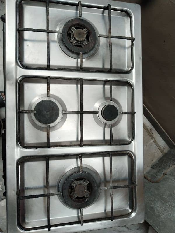 Gas cooking Range 04 burner in v. good working cond. 5