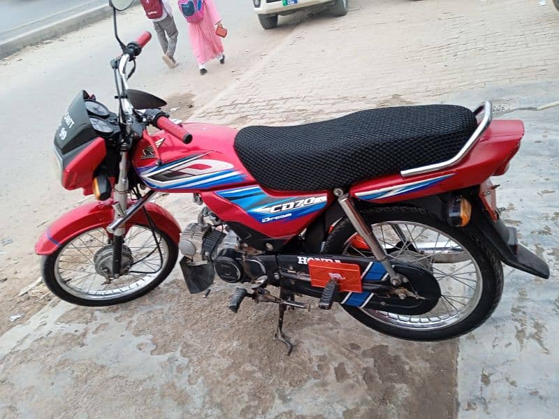 Honda dream 70 is last condition bike in okra cantt 0