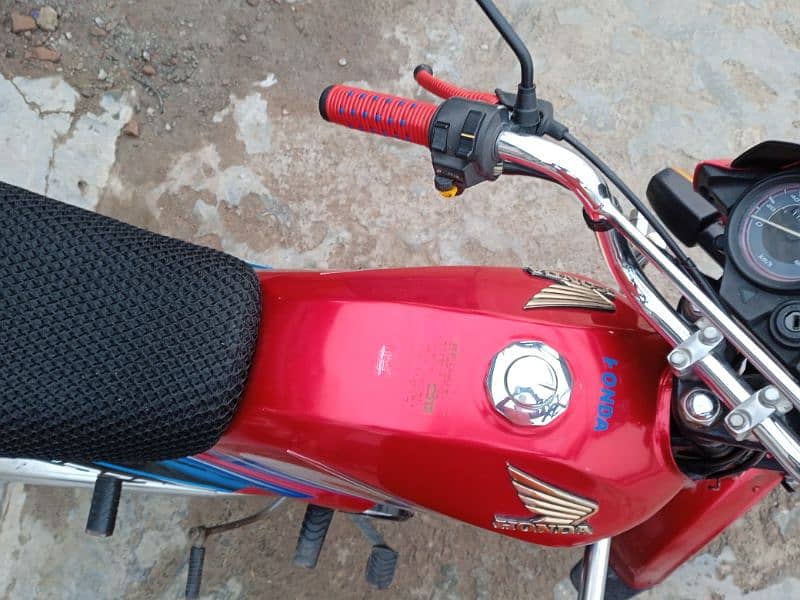 Honda dream 70 is last condition bike in okra cantt 4