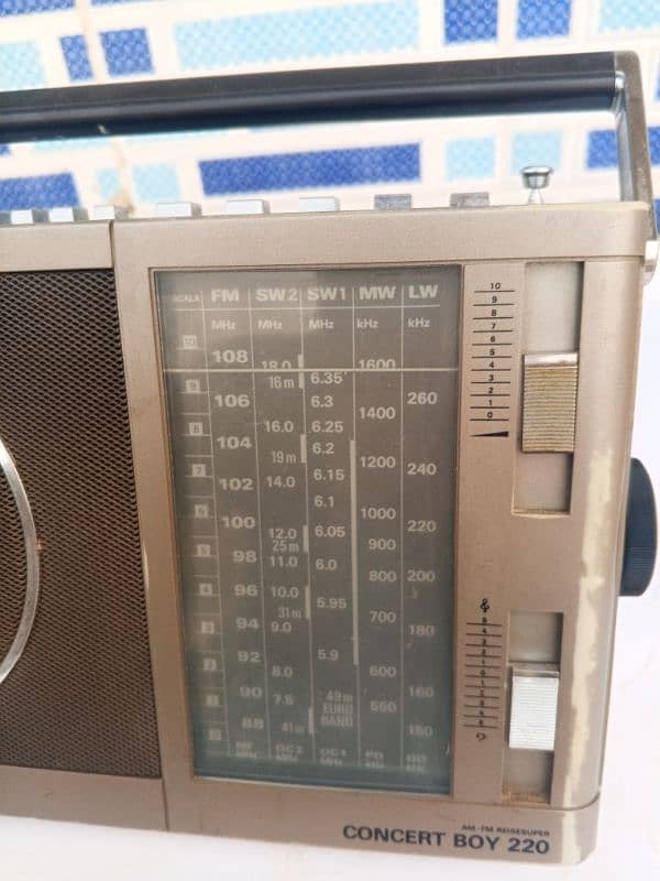 Radio Grundig 5 band 4