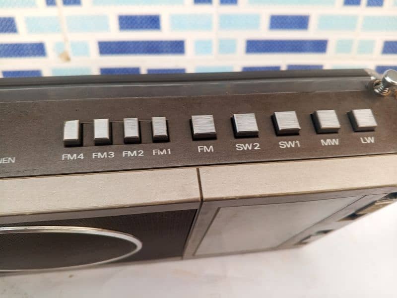 Radio Grundig 5 band 12