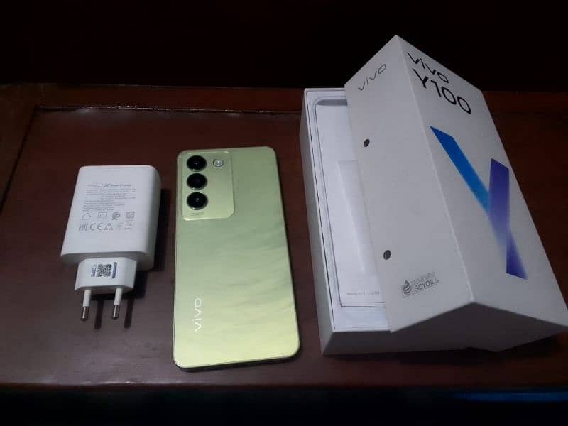 vivo Y100 (8+8)+256 gb . . . 10/10 condition. . 1