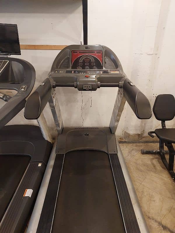 Spin bike / Upright cycle / Treadmills / Elleptical / Homegym 14