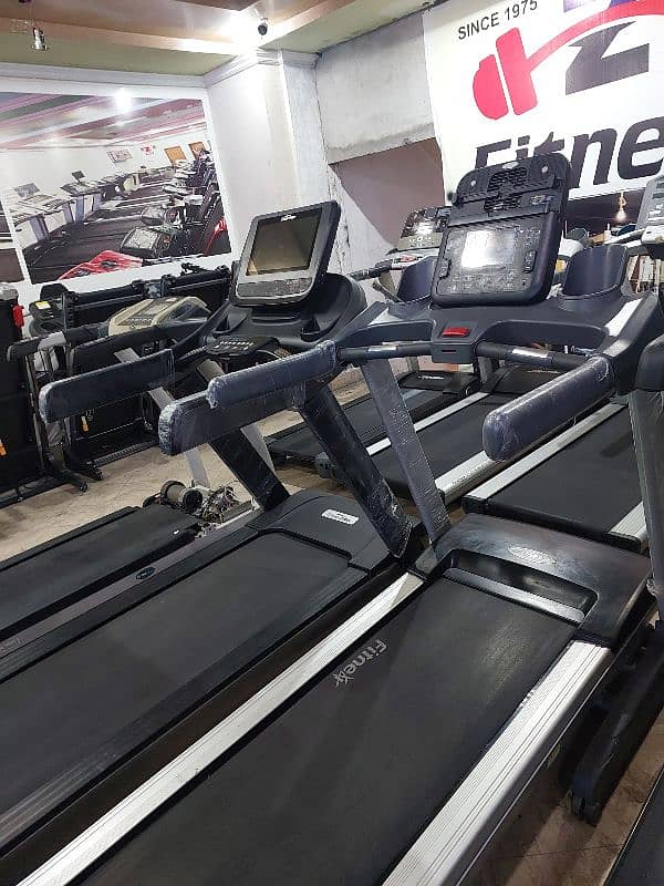 Treadmills / Running Machine / Elleptical / Spin Bikes / Homegym 9