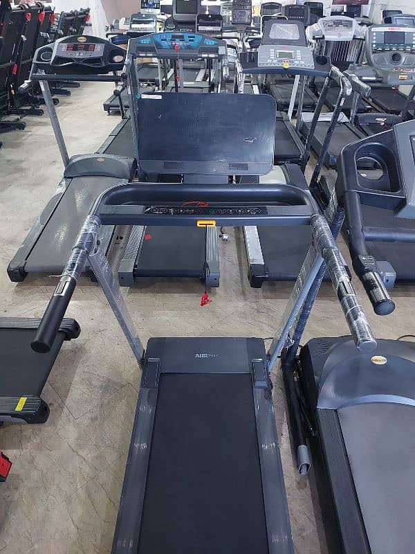 Treadmills / Running Machine / Elleptical / Spin Bikes / Homegym 16