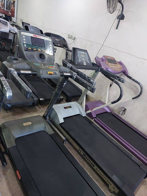 Treadmills / Running Machine / Elleptical / Spin Bikes / Homegym 18