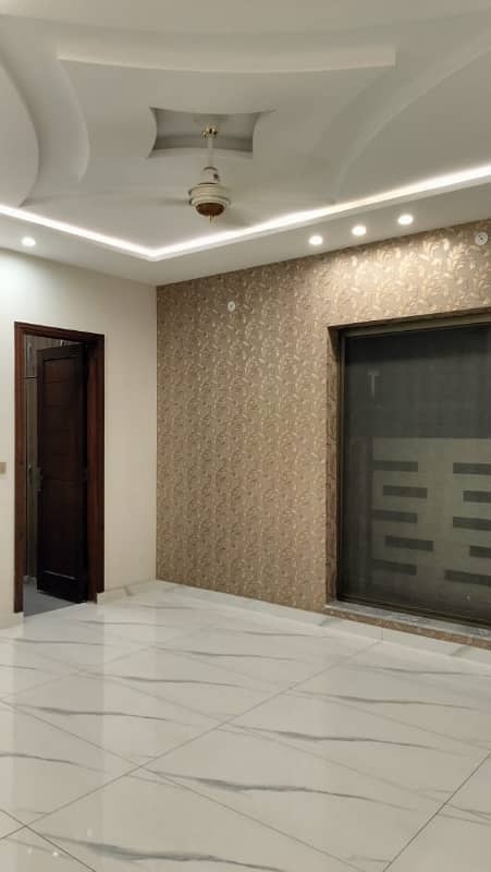 House Available For sale In Bahria Town - Sector C 3