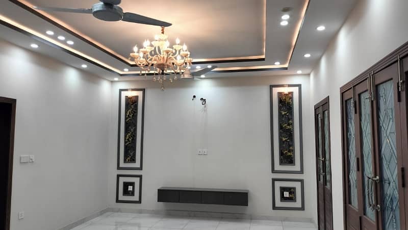 1 Kanal House For sale In The Perfect Location Of Bahria Town - Sector E 5