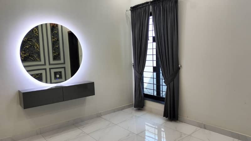 1 Kanal House For sale In The Perfect Location Of Bahria Town - Sector E 8