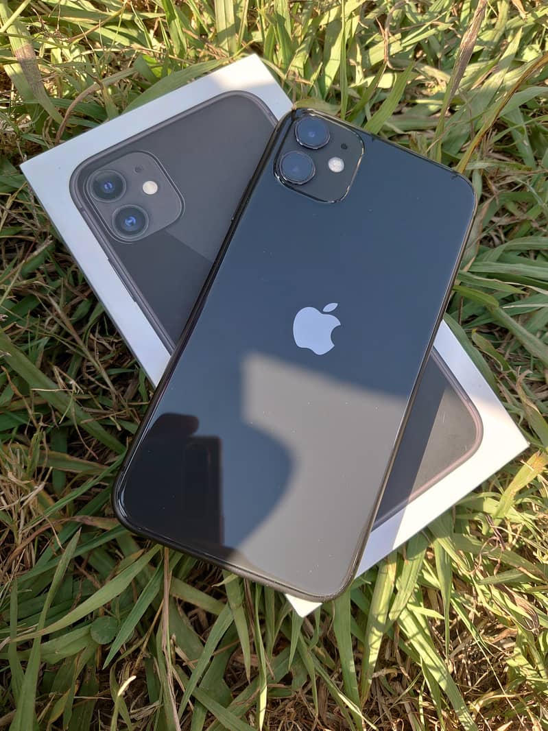 Iphone 11 non pta 64 gb with box 0