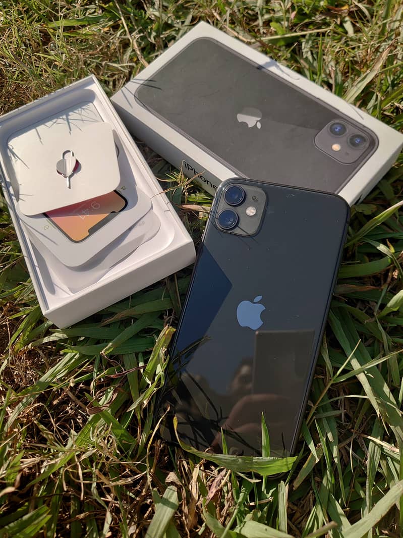 Iphone 11 non pta 64 gb with box 3