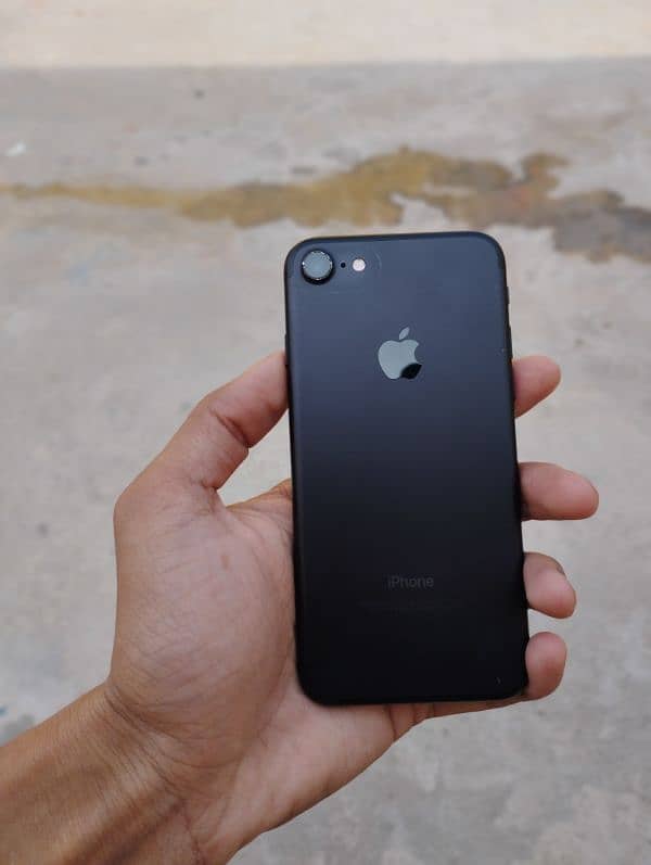 Iphone 7 Non PTA 4