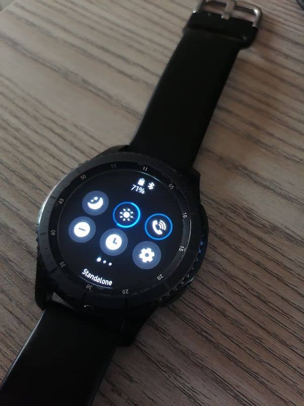 Samsung gear/watch S3 8