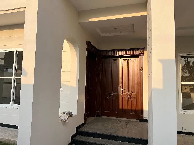 Prime Location House Of 500 Square Yards Is Available For sale In Shaheen Housing Scheme 2