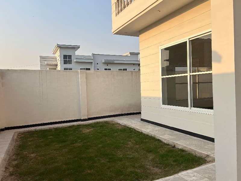 Prime Location House Of 500 Square Yards Is Available For sale In Shaheen Housing Scheme 3