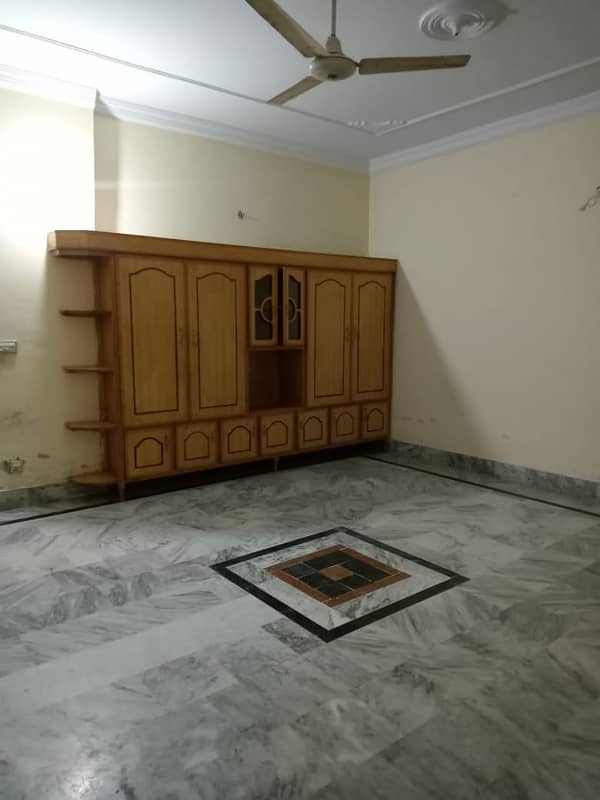 10marla ground floor house available for rent with gas Islamabad 3