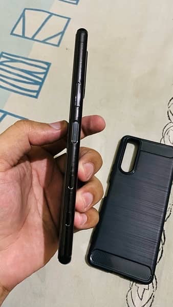 Sony Xperia 5 mark 2 black - condition 10/10 1