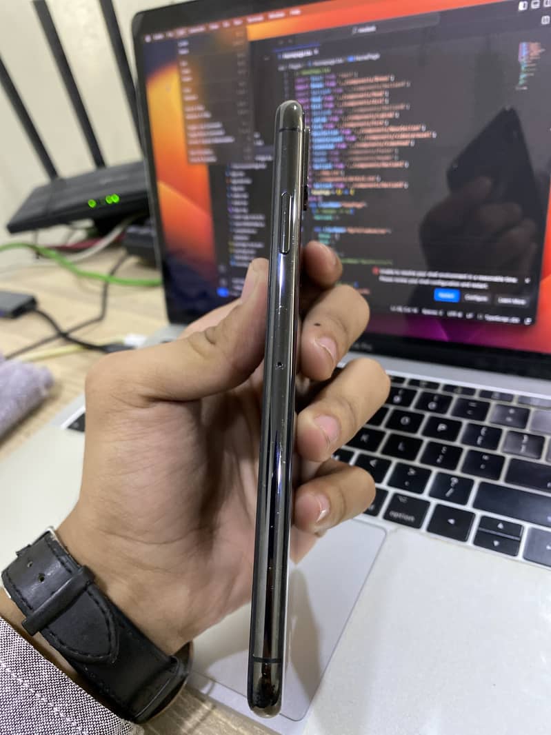 Iphone Xsmax 256gb Pta Approved 1