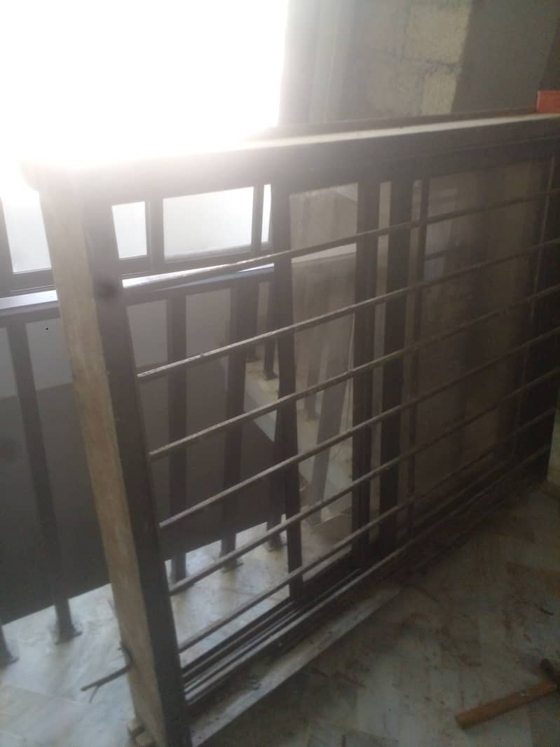 Used Aluminium windows for sale 0