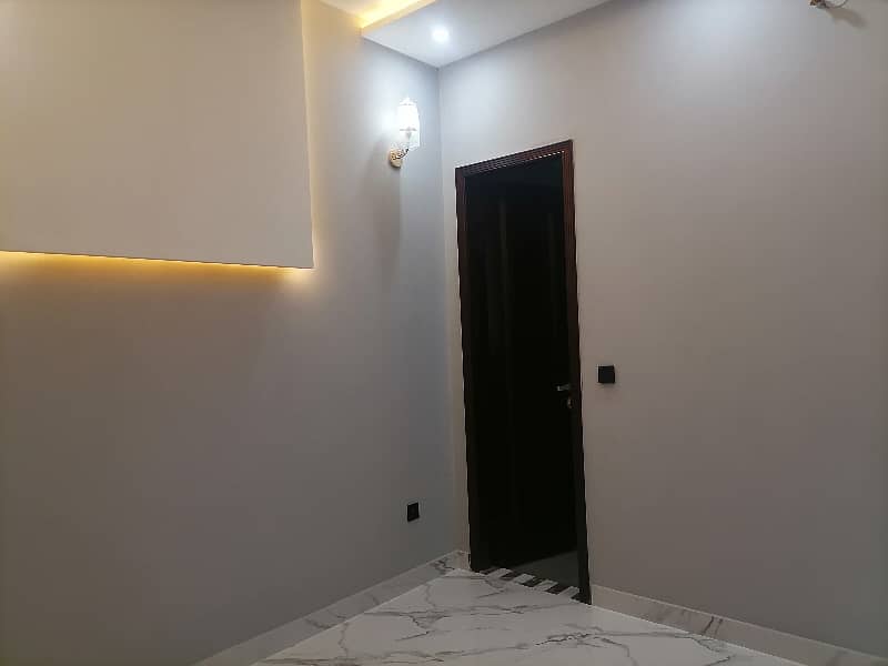 House Of 5 Marla Available For sale In Johar Town Phase 2 - Block J 14