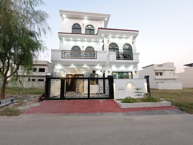 8 Marla Double Unit House Available. For Sale In Faisal Town F-18 Block C Islamabad 0