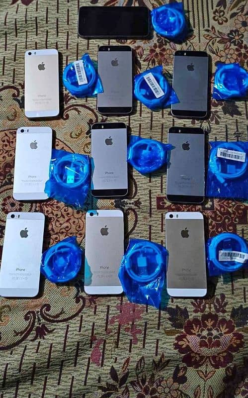 I phone 5s PTA approved 64gb 0322,7573476 WhatsApp 1