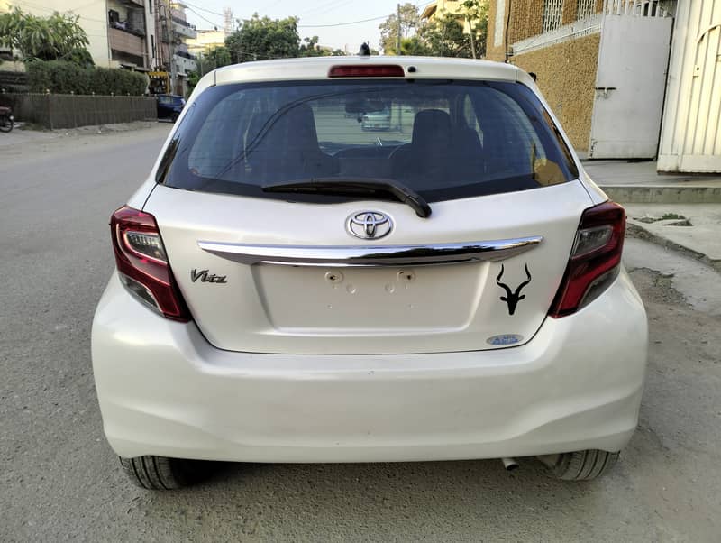 Toyota Vitz 2015 5