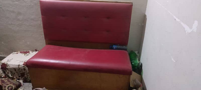 Sofa for urgent sale 1