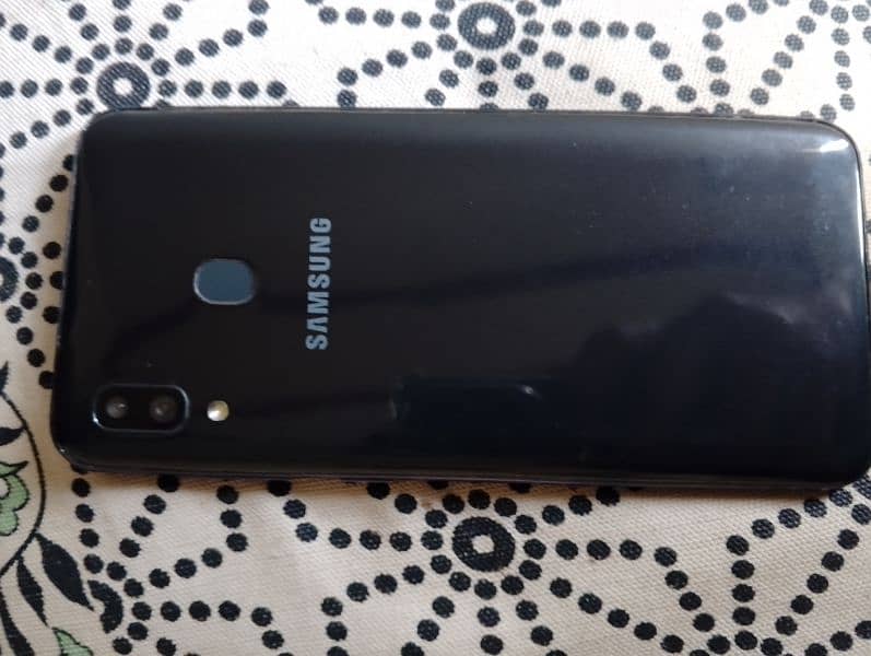 Samsung Galaxy a30 1