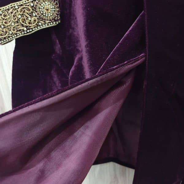 velvet sherwani. 3