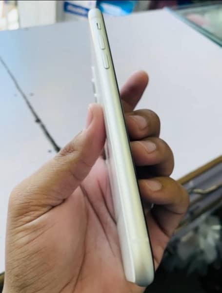 Iphone 11 128gb PTA Approved 2