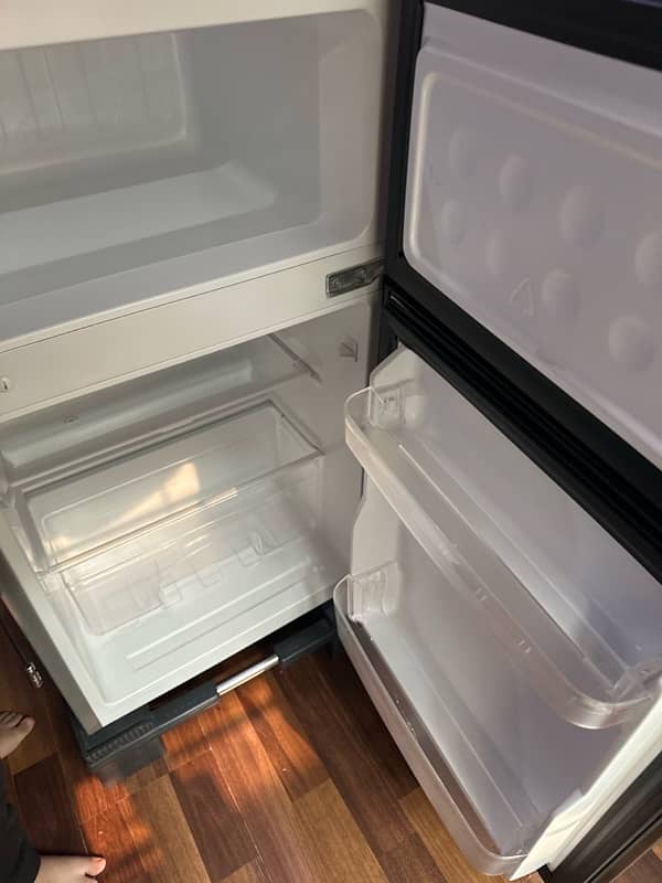 fridge Refrigerator signature  ,two door Like New 10/10 6