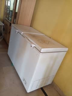 D Freezer for sale in original condition