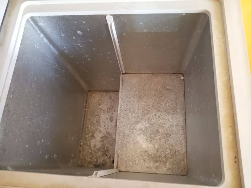 D Freezer for sale in original condition 4