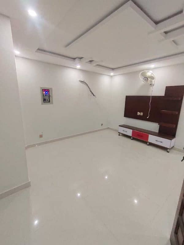 Luxury Studio Non Furnished Apartment Available For Rent In Bahria Town Lahore 0