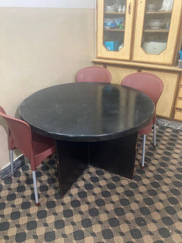 4 persons dining table 0