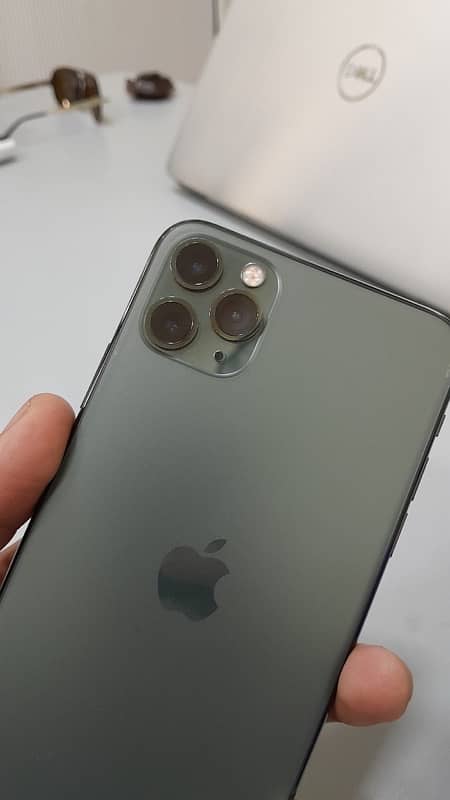 iphone 11 Pro MaX 4