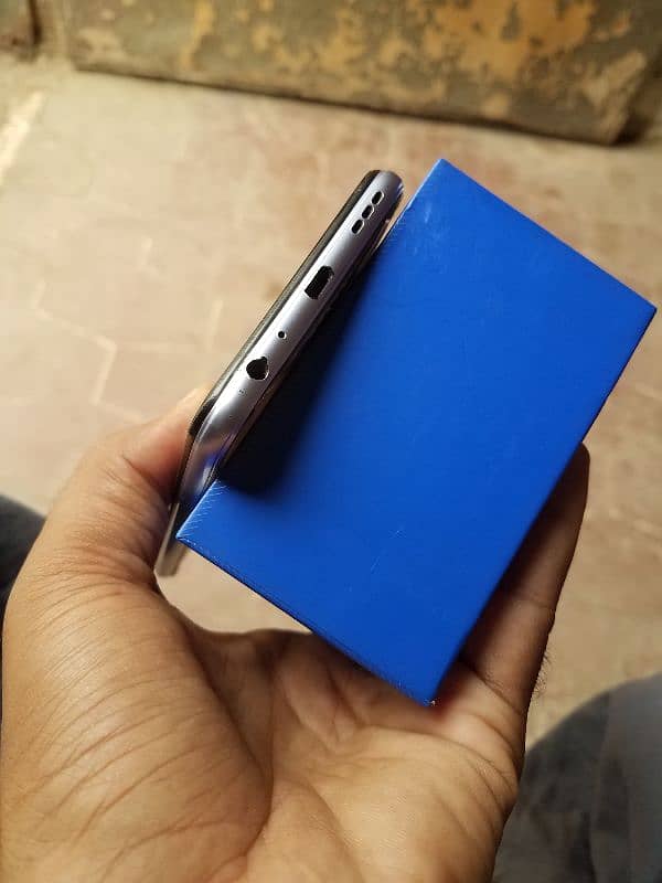 vivo y20 4gb 64gb with box 5