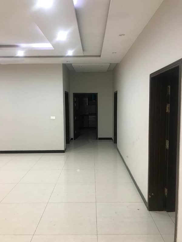 1 Kanal House For Rent 18