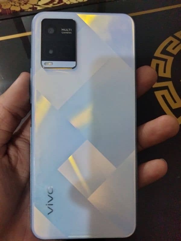 Vivo y21 4/64 with box condition 9/10 1