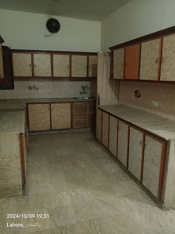 Premium 10 Marla House Is Available For Rent In Wapda Town 17