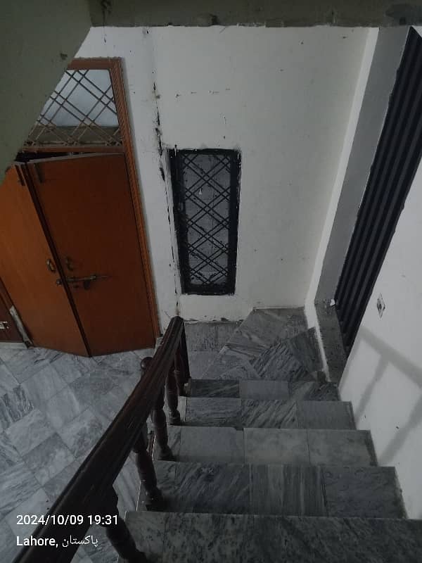 Premium 10 Marla House Is Available For Rent In Wapda Town 18