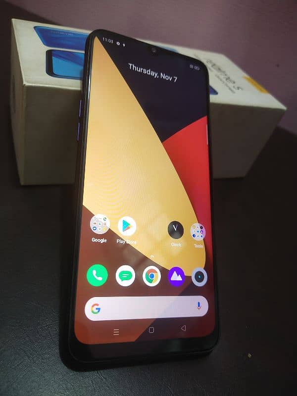 realme 5 with box condition 10.9 1