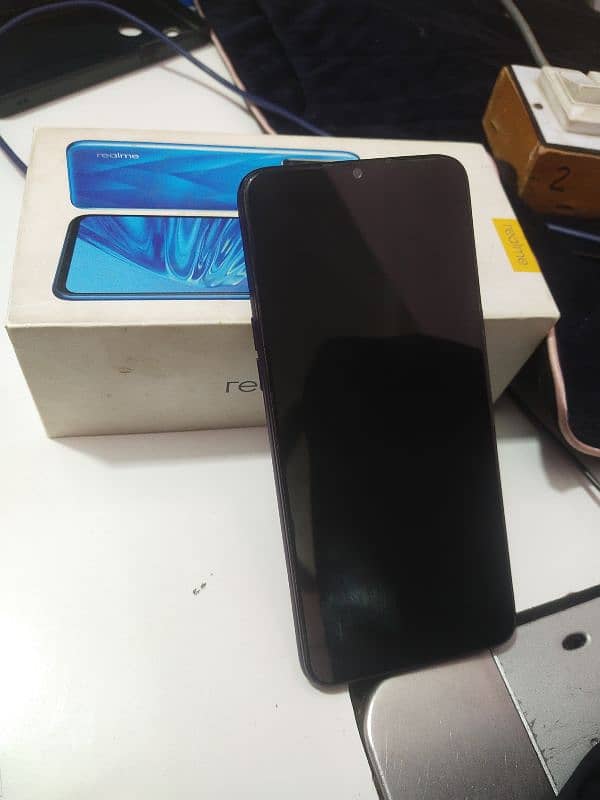 realme 5 with box condition 10.9 5