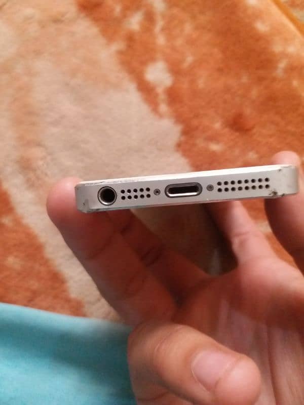 iPhone 5s No. sim 0