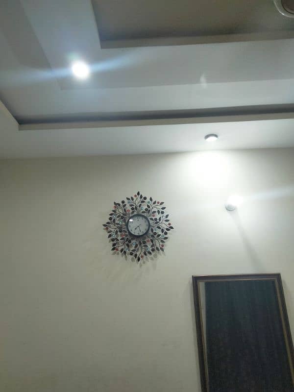 wall clock antic 1