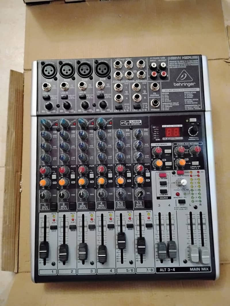 Behringer XENYX X1204USB – 12-Input USB Audio Mixer 1