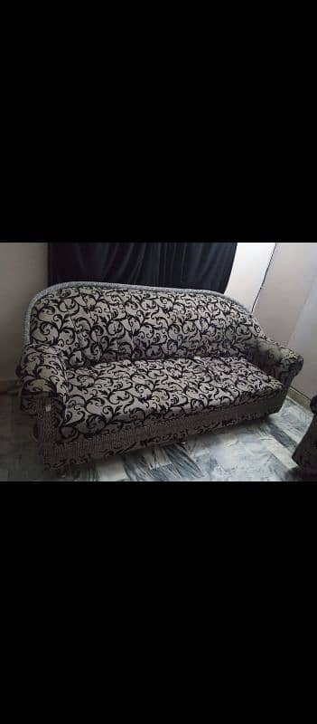 5 Seater Sofa set with velvet design 0