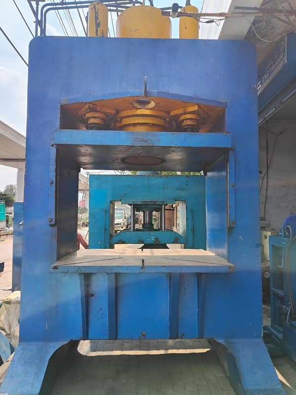 Hydraulic Press 5ft * 4ft 2