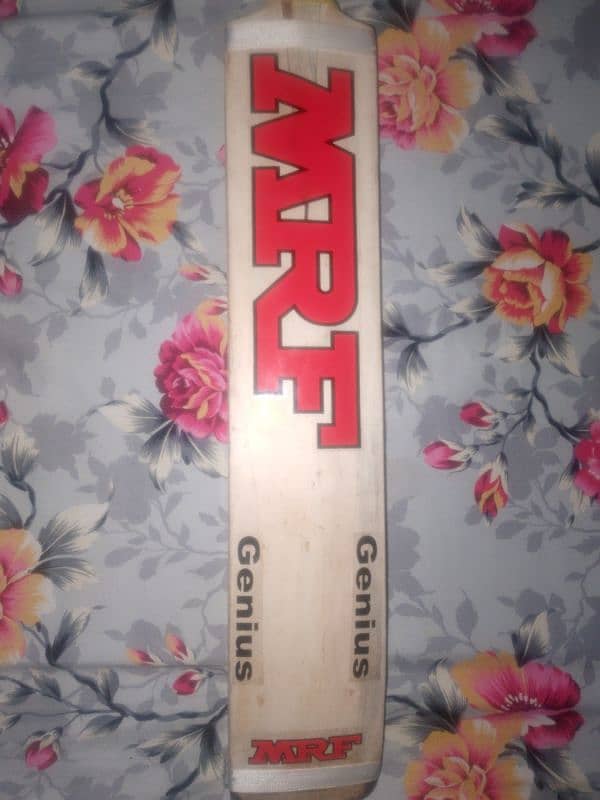 A good tape Baal cricket bat in new condition 0